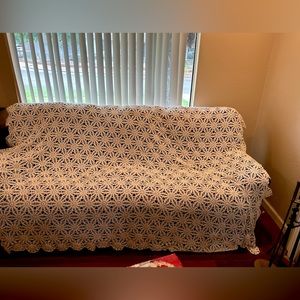 Table Cloth/Bedspread